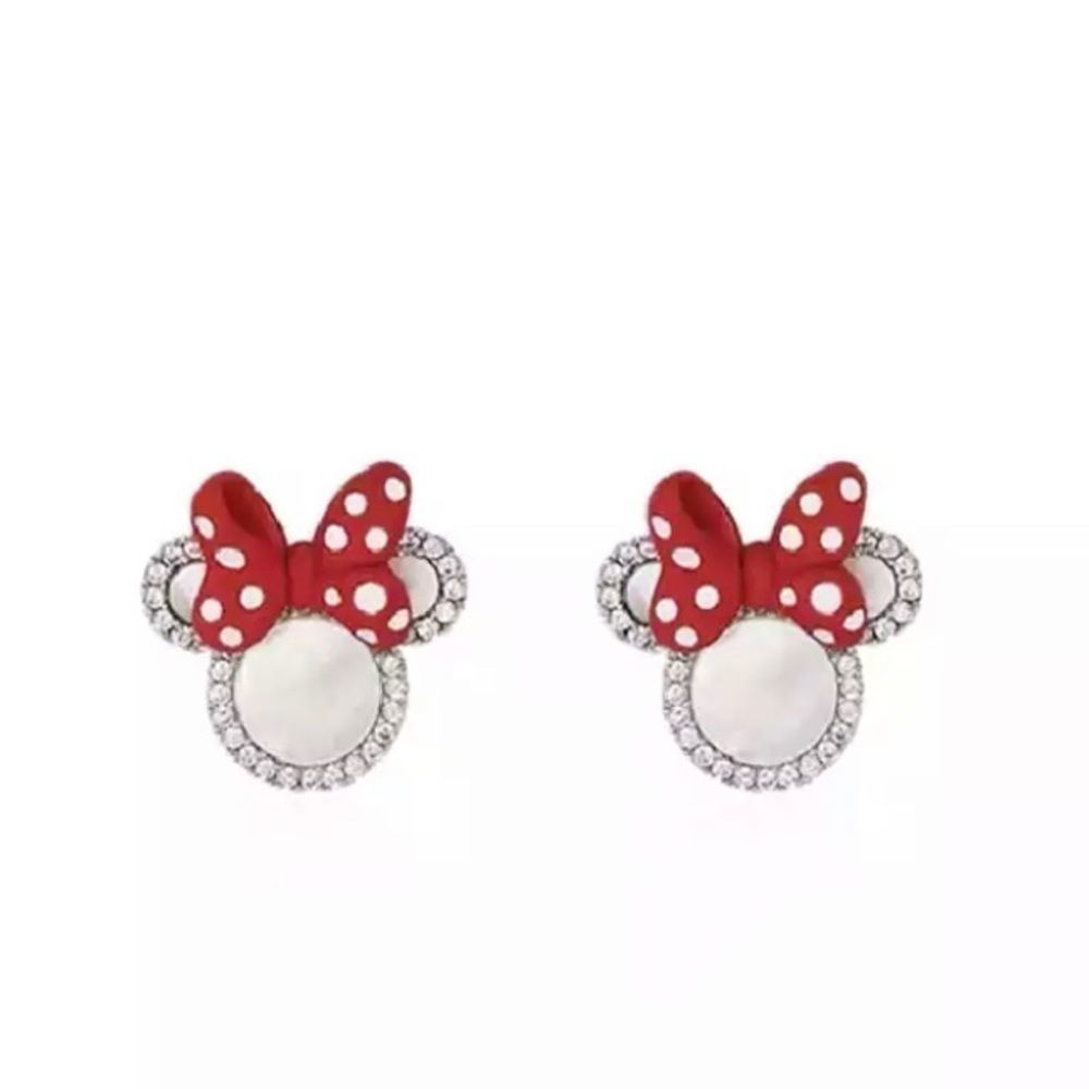 Minnie Mouse Stud Earrings!